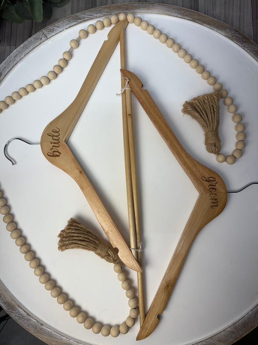 Engraved Hanger Set