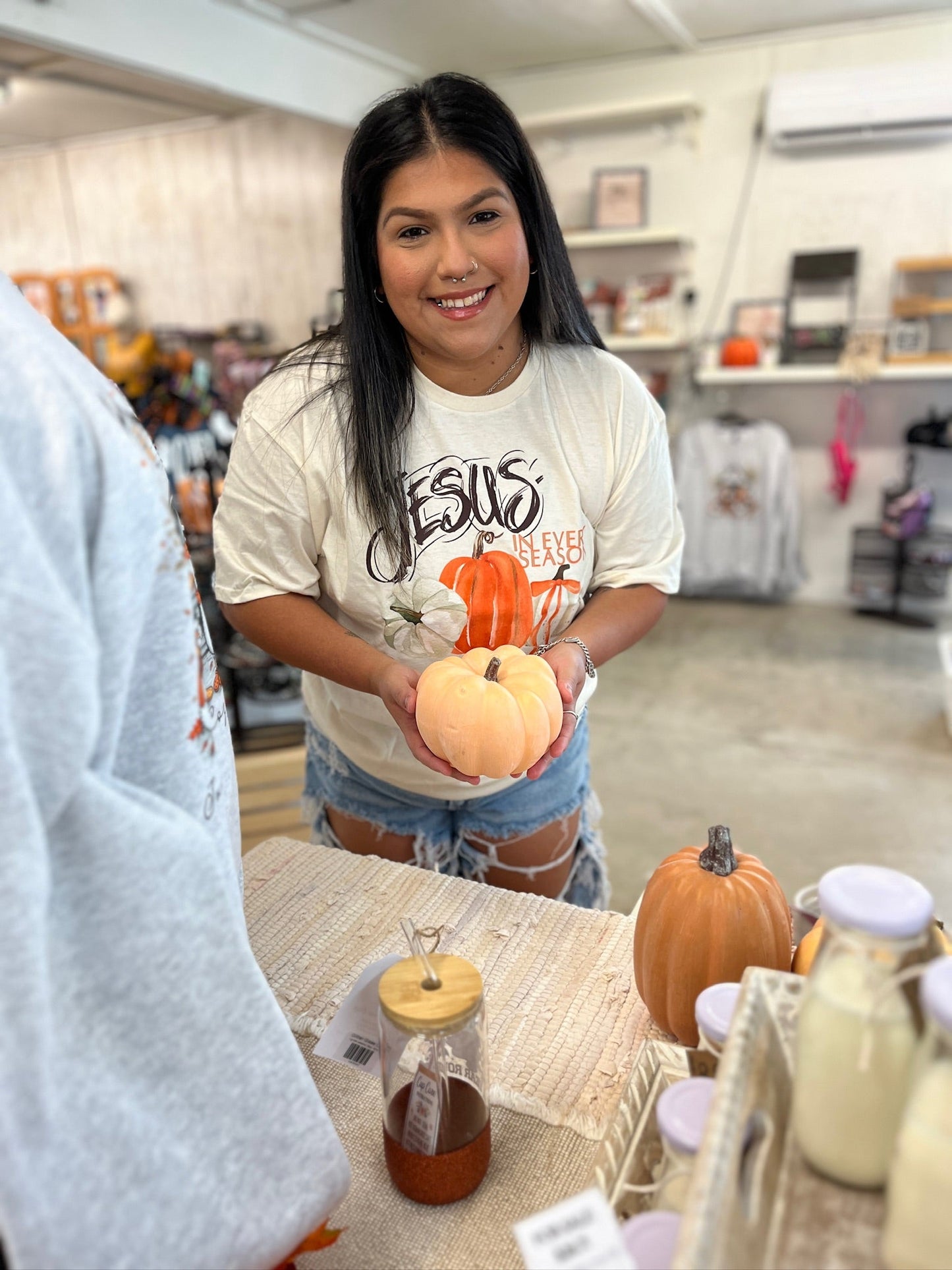 Jesus in every season Tee