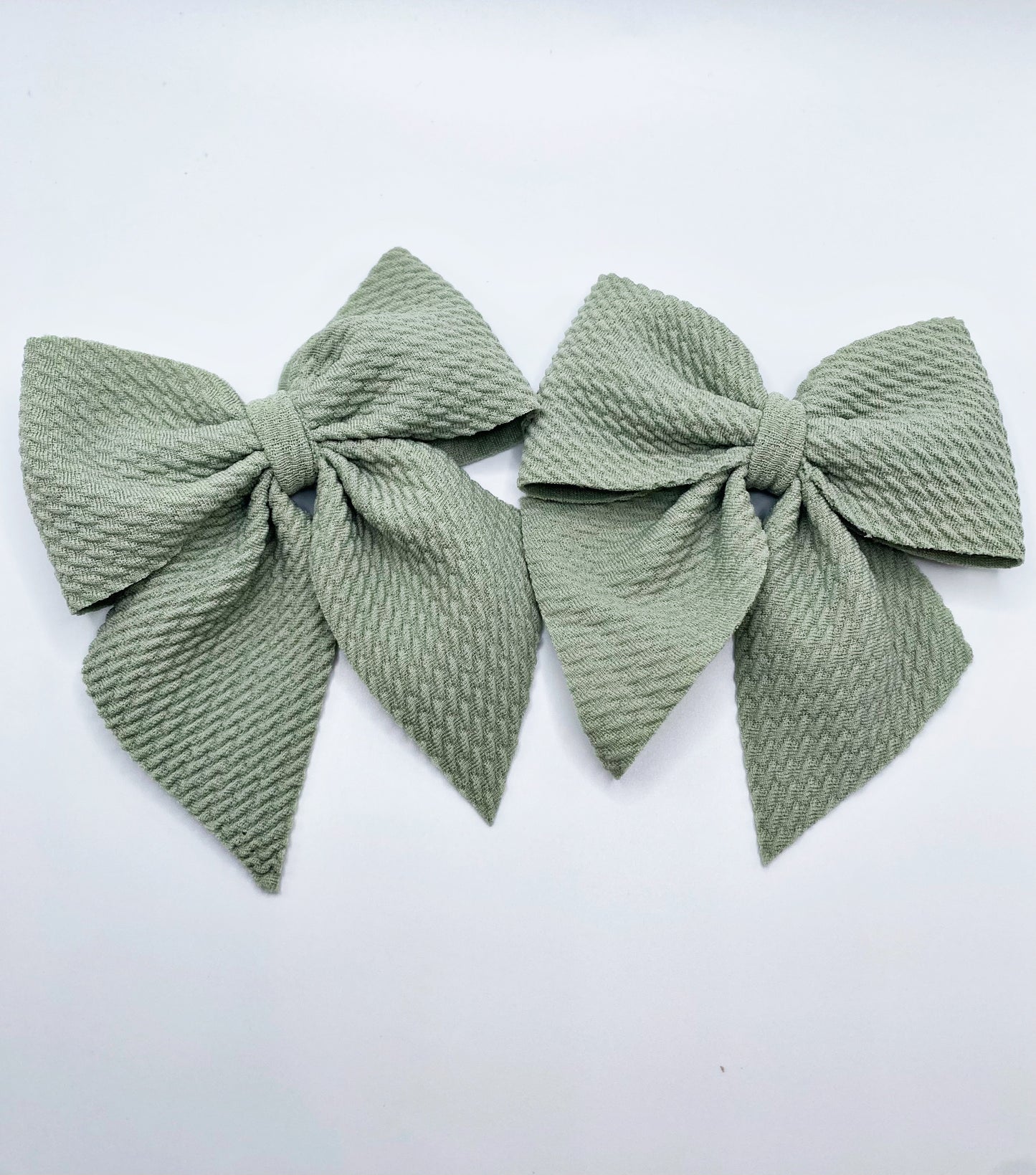 Piggie bows