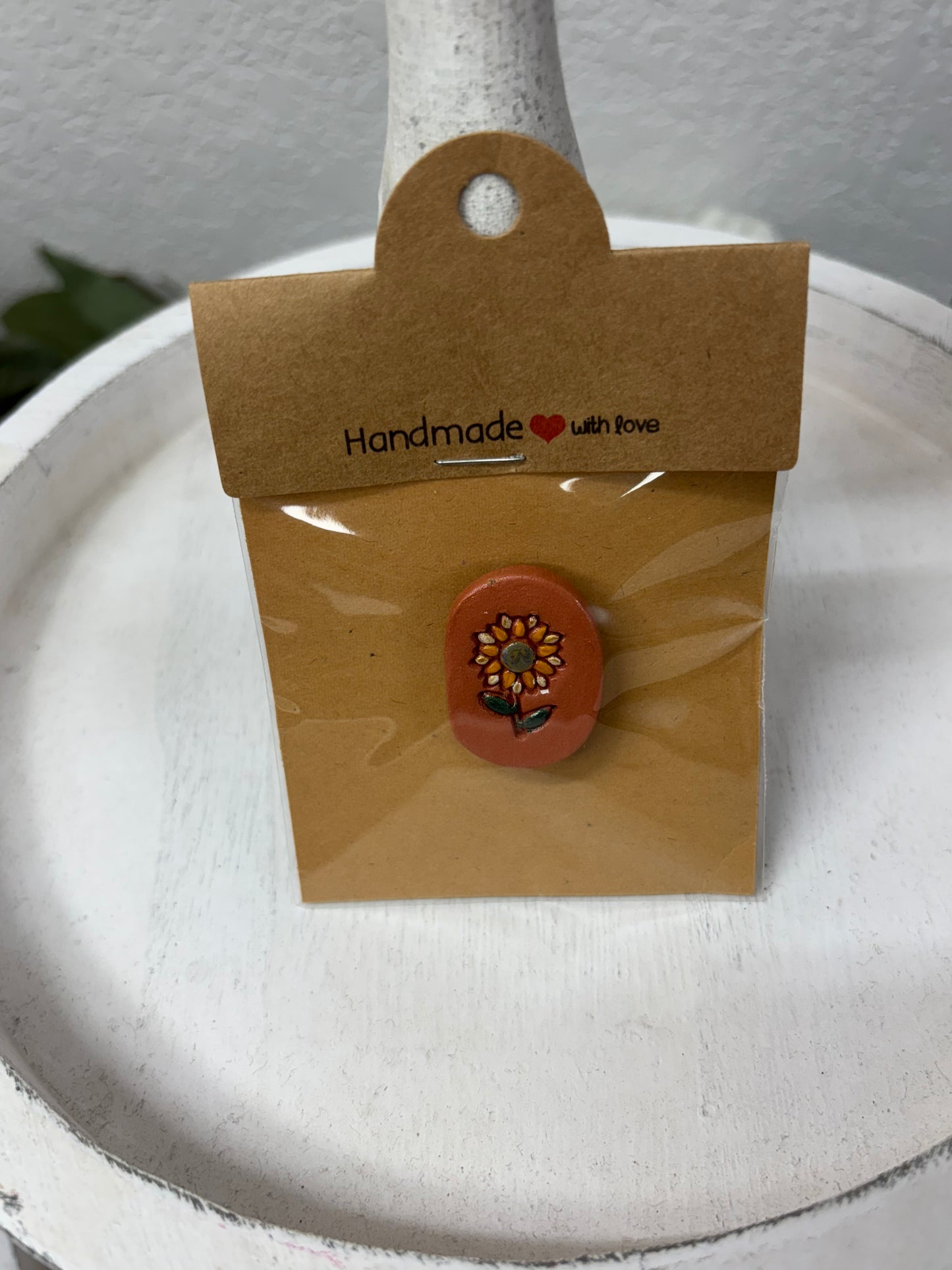 Terra cotta oval magnet